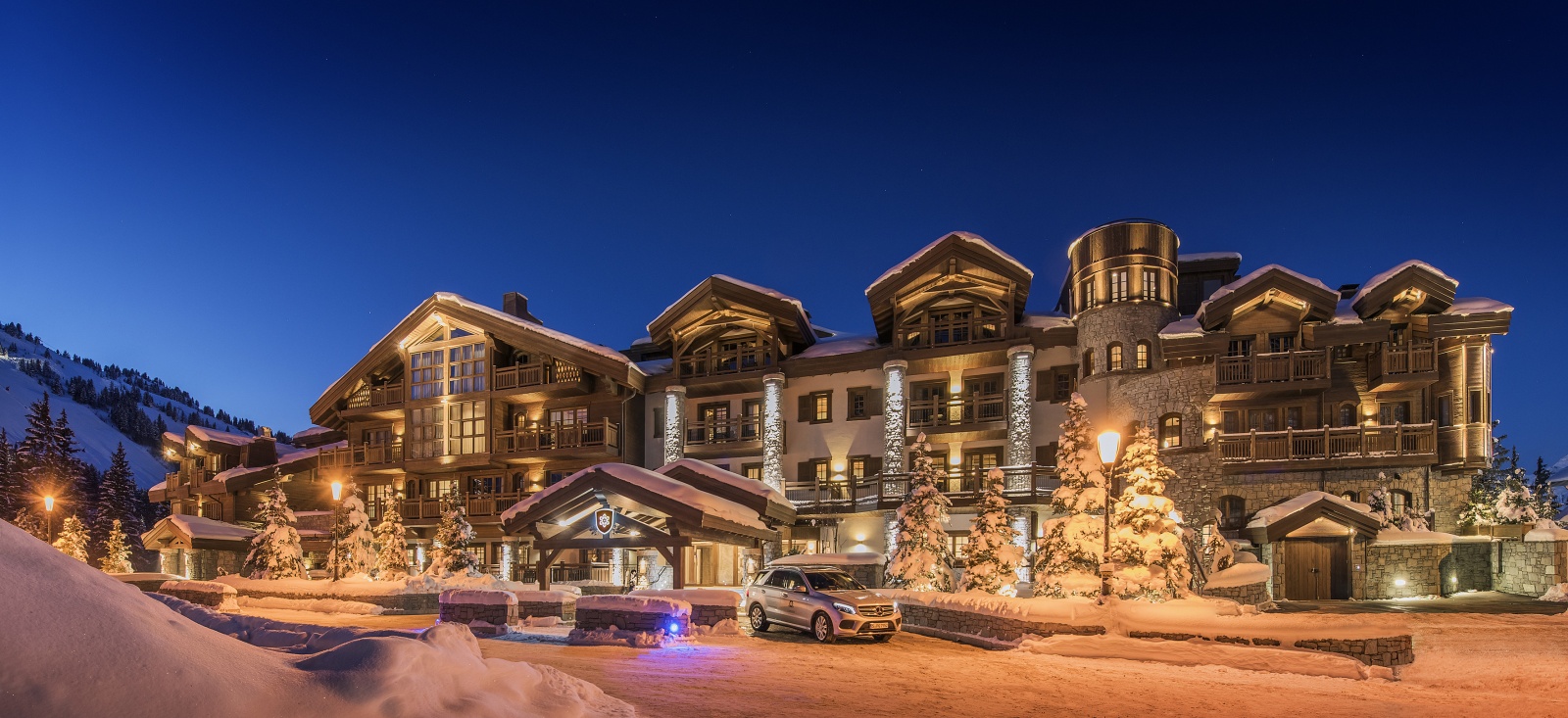 Car hire with driver to L'Apogee Courchevel Palace