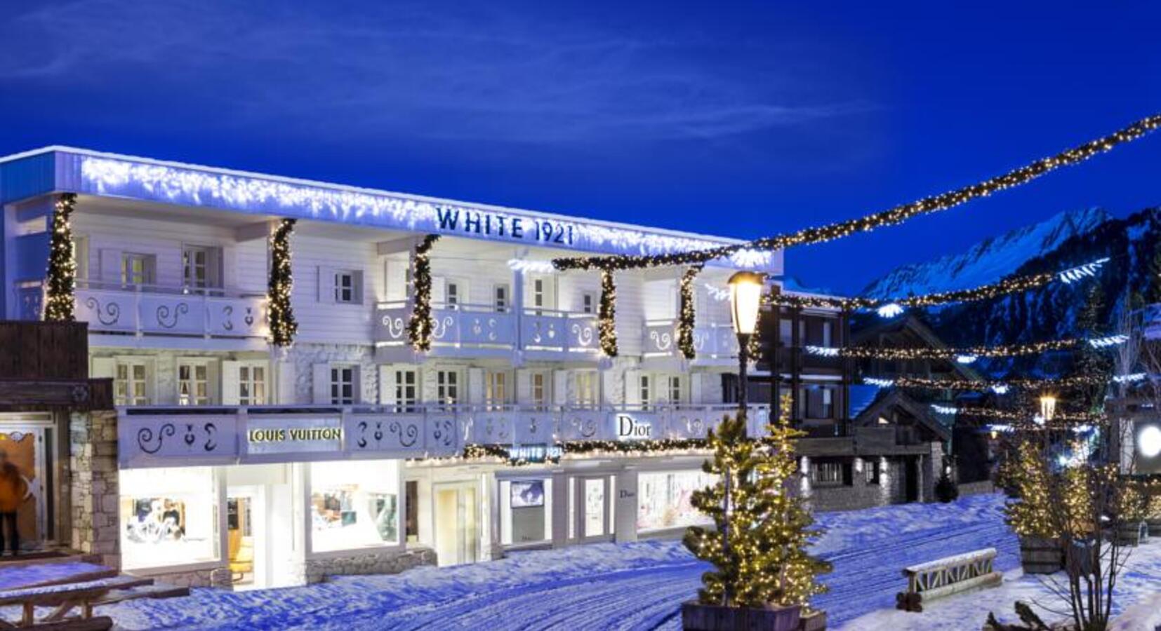 Car hire with driver to the White 1921 Hotel in Courchevel